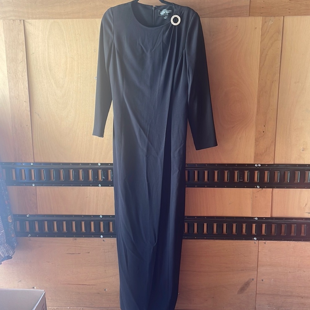 Ellen Tracy Linda Allard Long Black Dress gown with rhinestone brooch vintage 8